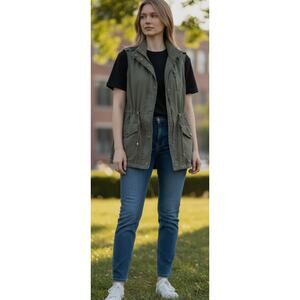 Ana Olive Green Cinched Waist Cargo Vest size Medium